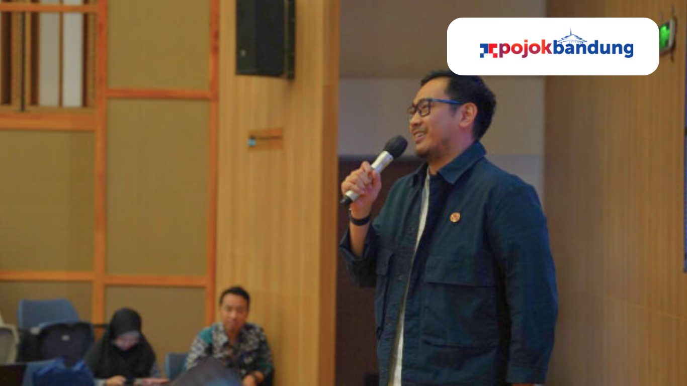 Staf Khusus Presiden Tiar Karbala Tingkatkan Skill Pitching Ide Bisnis Mahasiswa SBM ITB