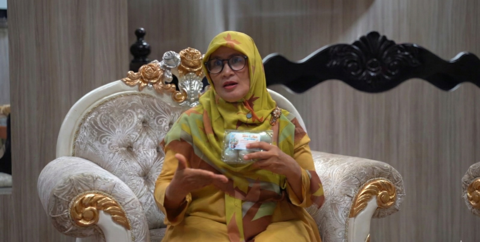 Kisah Ketangguhan Nur Azizah: Berkarya di Kantin Kampus hingga Gudang Ribuan Telur Asin Bebek Angon